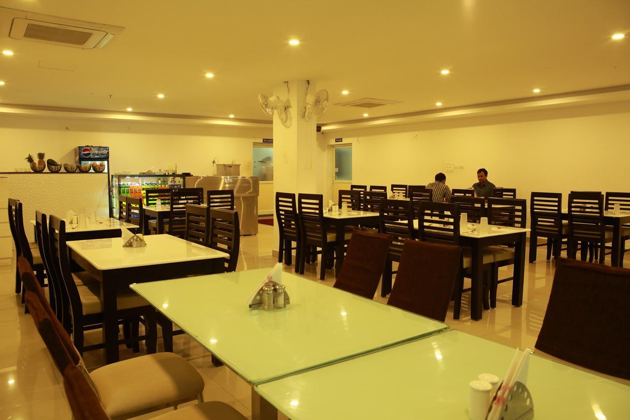 Sara Hotels And Apartments Nedumbassery Extérieur photo
