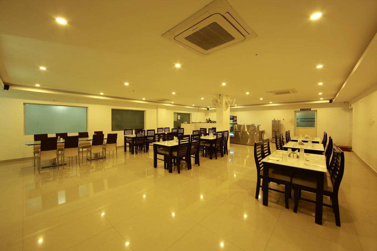 Sara Hotels And Apartments Nedumbassery Extérieur photo
