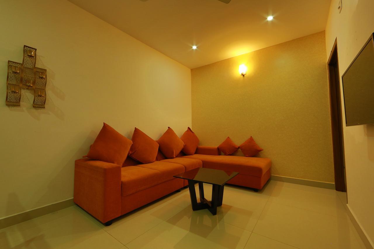 Sara Hotels And Apartments Nedumbassery Extérieur photo
