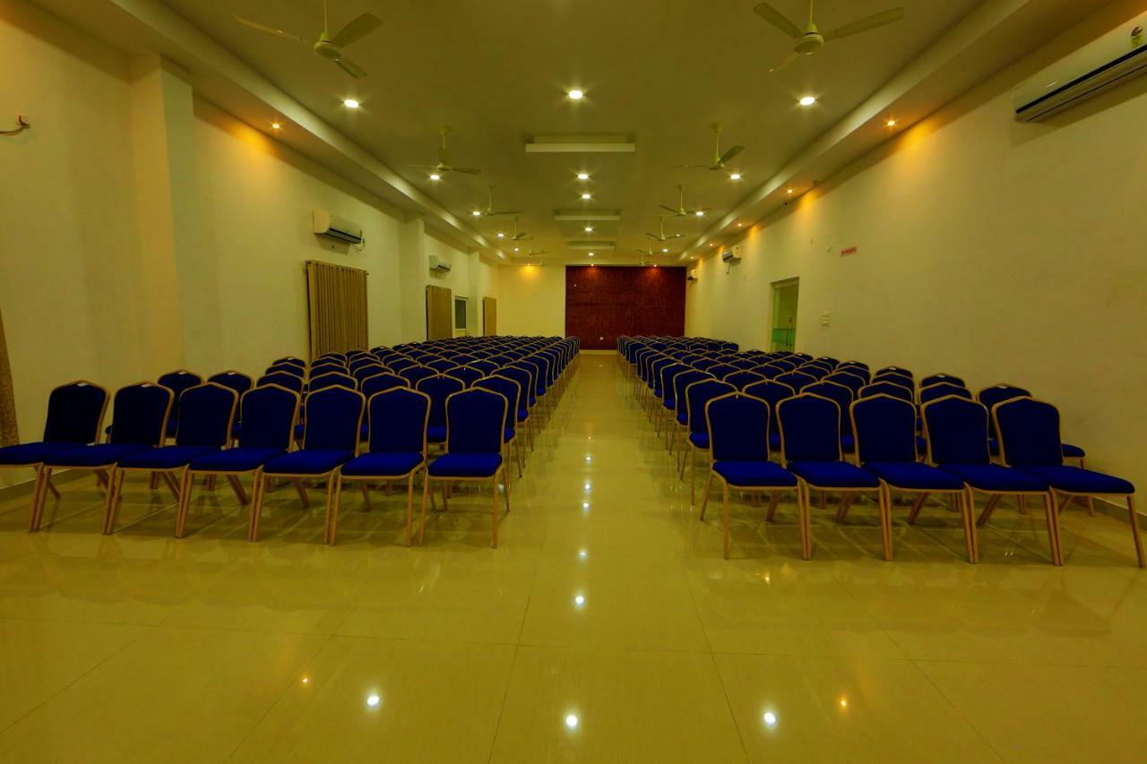 Sara Hotels And Apartments Nedumbassery Extérieur photo